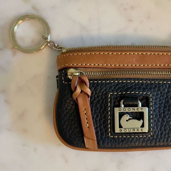 Dooney & Bourke Vintage Navy/Brown Card Key Holder Bag Charm - Picture 2 of 11